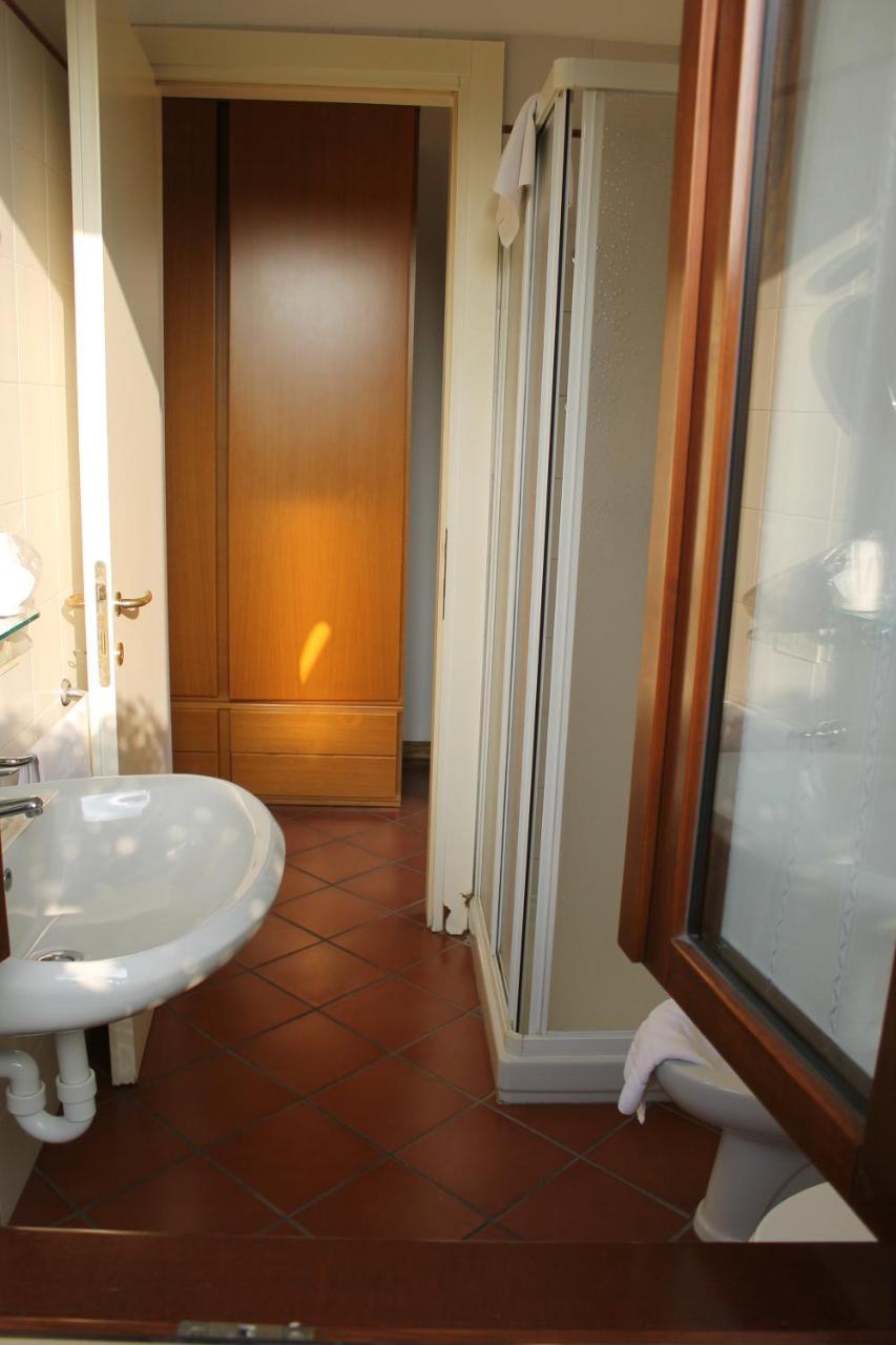 Albergo La Scaletta Cantù Екстериор снимка